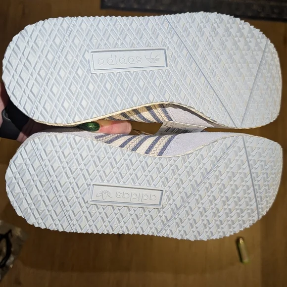 Adidas Atlanta W Retro Running Shoes in Off-White/Wonder Blue/Silver Violet sz 8 - Picture 7 of 13